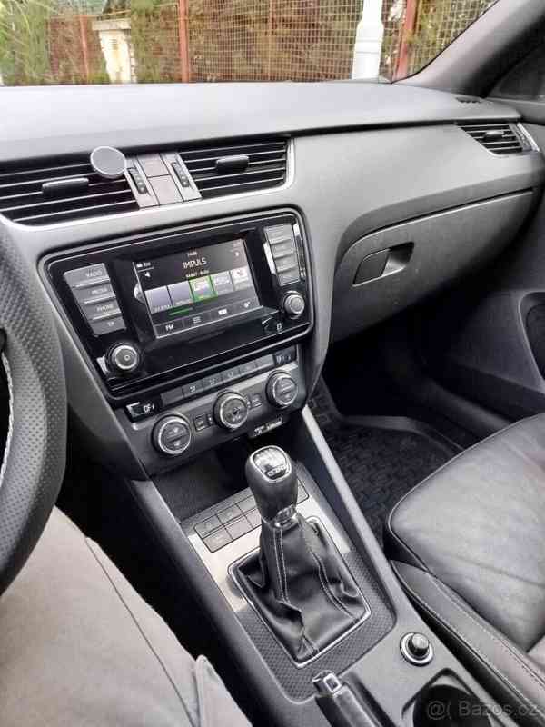 Škoda Octavia 2,0   3 rs TDI 135 kW manuál - foto 9