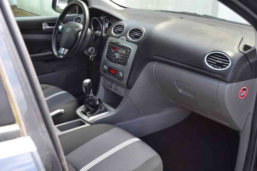 Ford Focus 1.6i 16V 74kW Viva kombi - foto 13