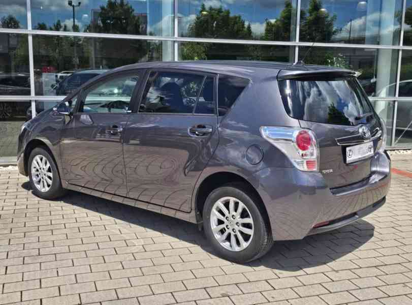 Toyota Verso 1.8i Edition-S benzín 108kw - foto 7