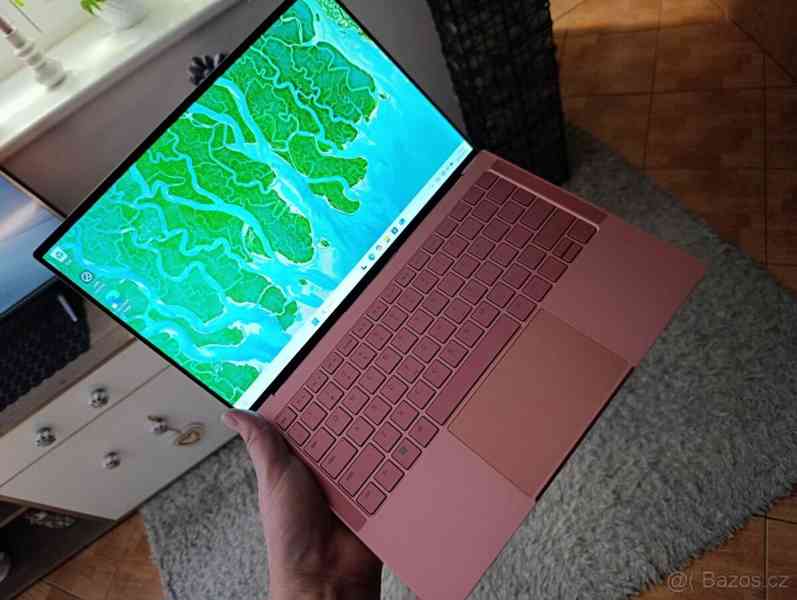 Dotykovy ultrabook Razer Book 13 -RZ09-0357 Pink / Core i7 - foto 2