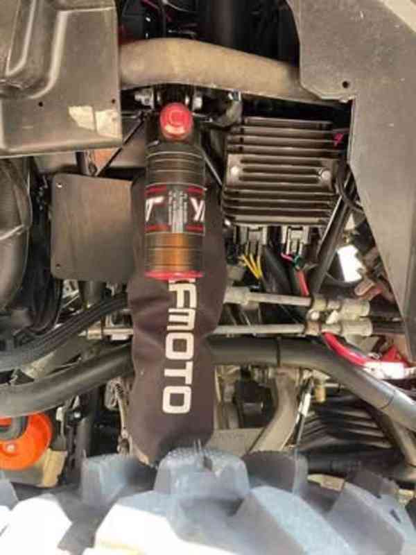 Ctyrkolka CFMOTO Cforce 820 4x4 TÜV do roku 2026 - foto 6