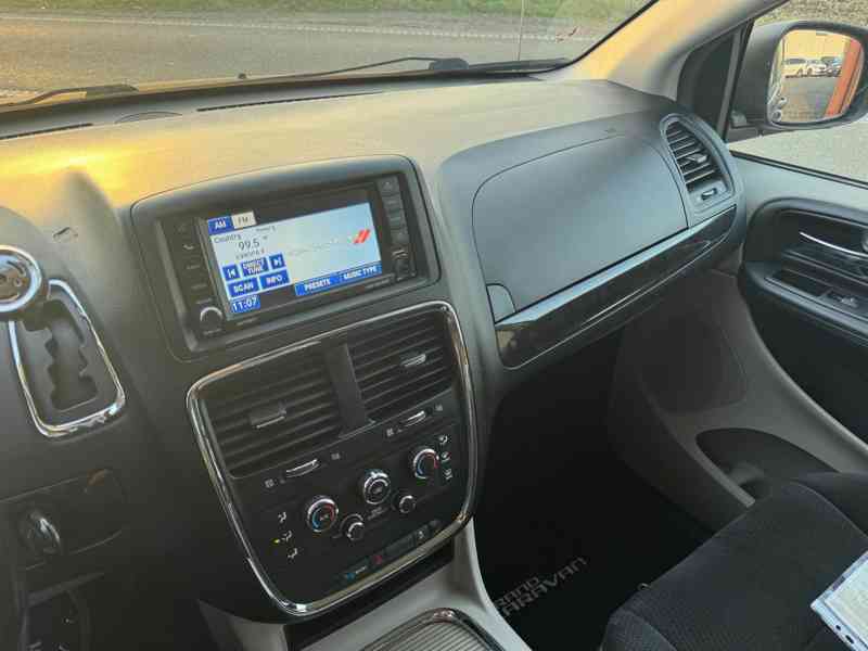 Chrysler Dodge Grand Caravan 3,6 RT LPG 2014 - foto 17