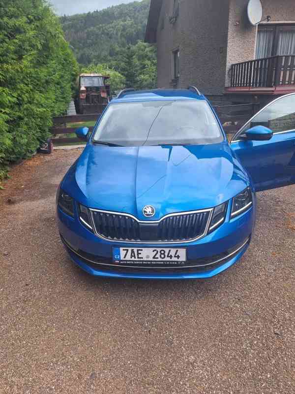 Škoda Octavia 1,6 - foto 1