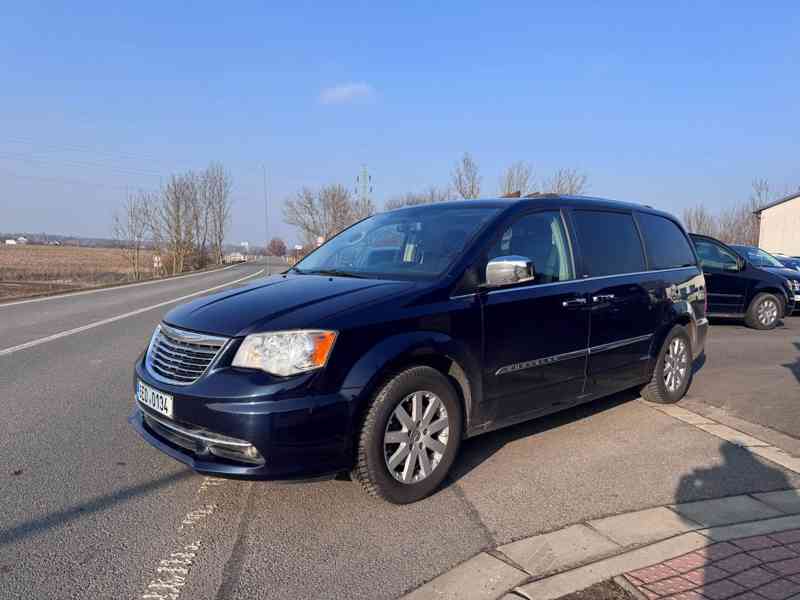 Chrysler Town Country 3,6 Limited 2x DVD CREW ÚHLY 2014 - foto 2