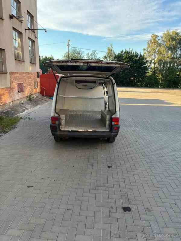 Volkswagen Transporter 2,5   TDI, MRAZAK - foto 9