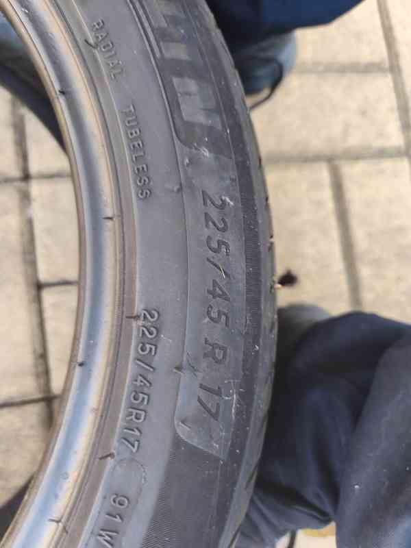 BMW DOJEZDOVE A PNEU  - foto 6