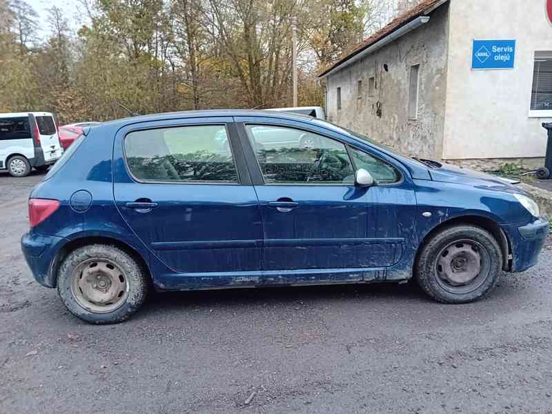 Prodám díly z Peugeot 307  2,0  66kW, 2001 motor RHY - foto 3