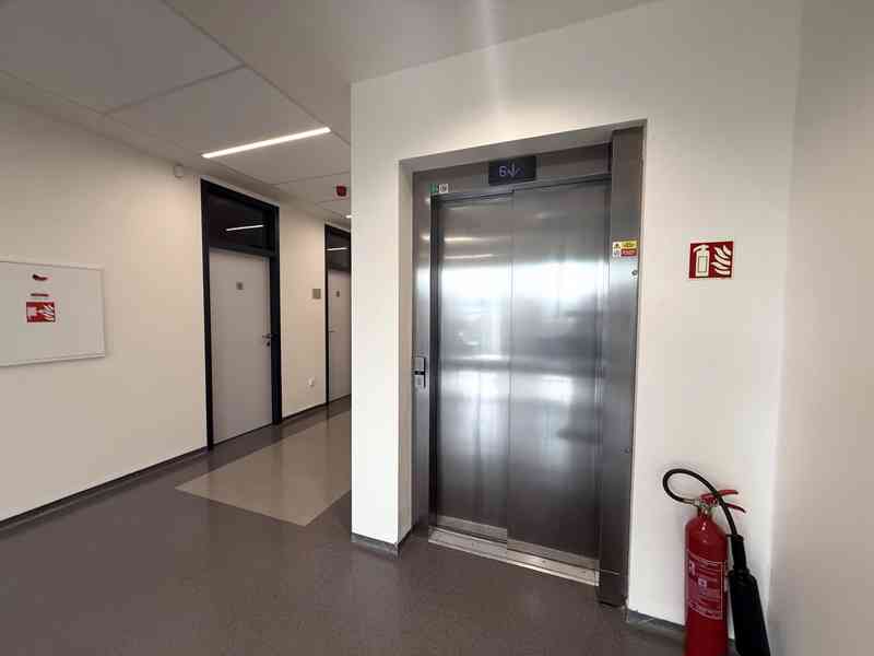 PRONÁJEM MODERNÍ KANCELÁŘE 20 M², BRNO – HORNÍ HERŠPICE - foto 15