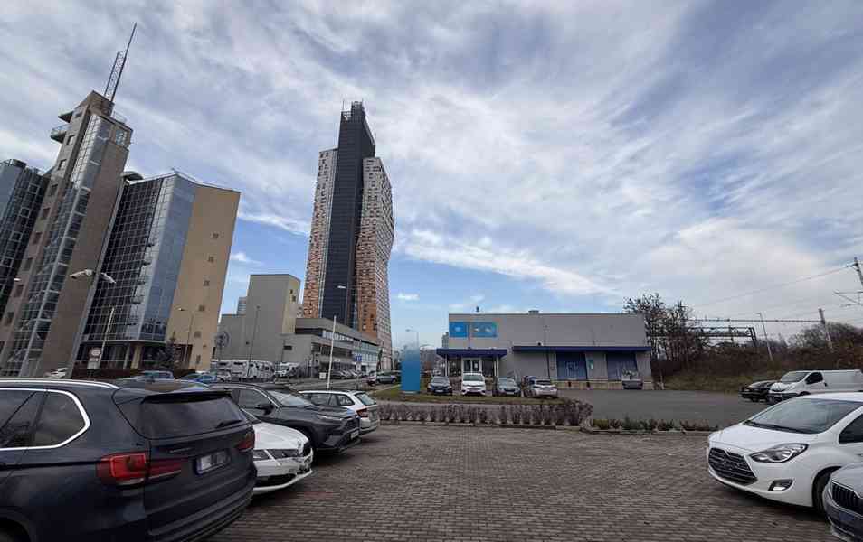 PRONÁJEM MODERNÍ KANCELÁŘE 20 M², BRNO – HORNÍ HERŠPICE - foto 19