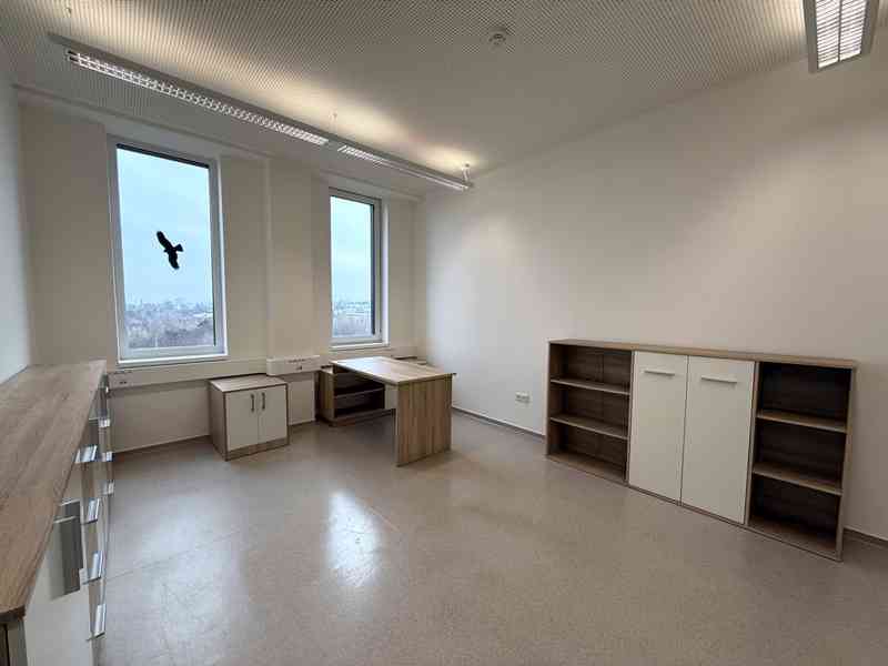 PRONÁJEM MODERNÍ KANCELÁŘE 20 M², BRNO – HORNÍ HERŠPICE - foto 7