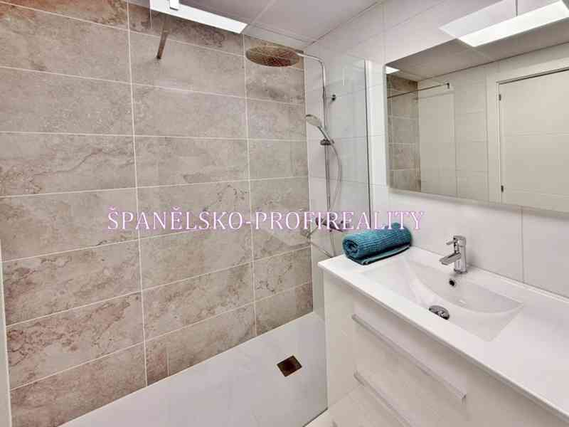 Španělsko,Torrevieja,Playa del Cura 4kk  - foto 10