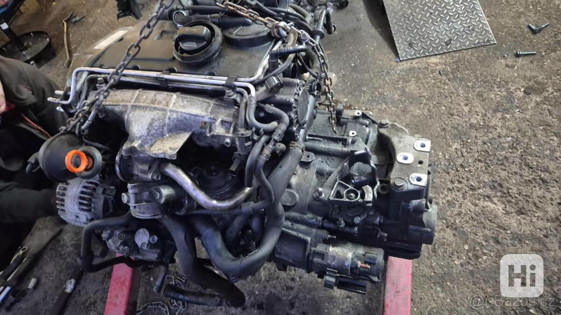 Motor ze Seat Leon 2.0tdi, 103kw - foto 1