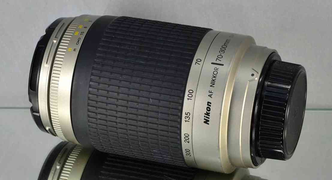 Nikon AF 70-300mm f/4-5,6 G *full-frame **B+W UV - foto 6