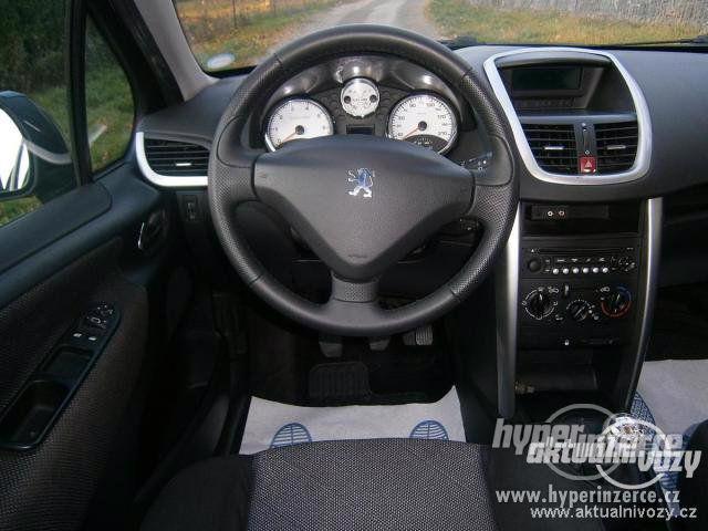 Peugeot 207 1.4, benzín, rok 2007, el. okna, STK, centrál, klima - foto 6