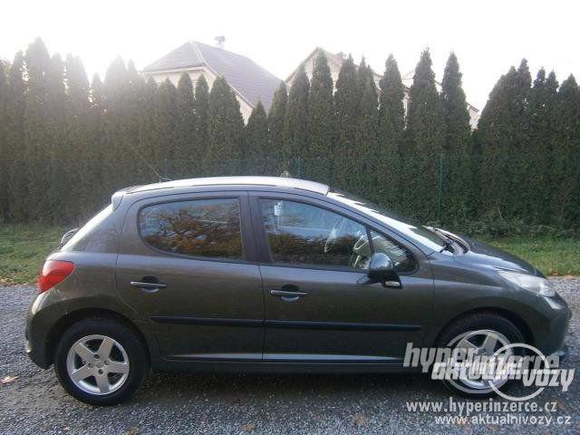 Peugeot 207 1.4, benzín, rok 2007, el. okna, STK, centrál, klima - foto 7