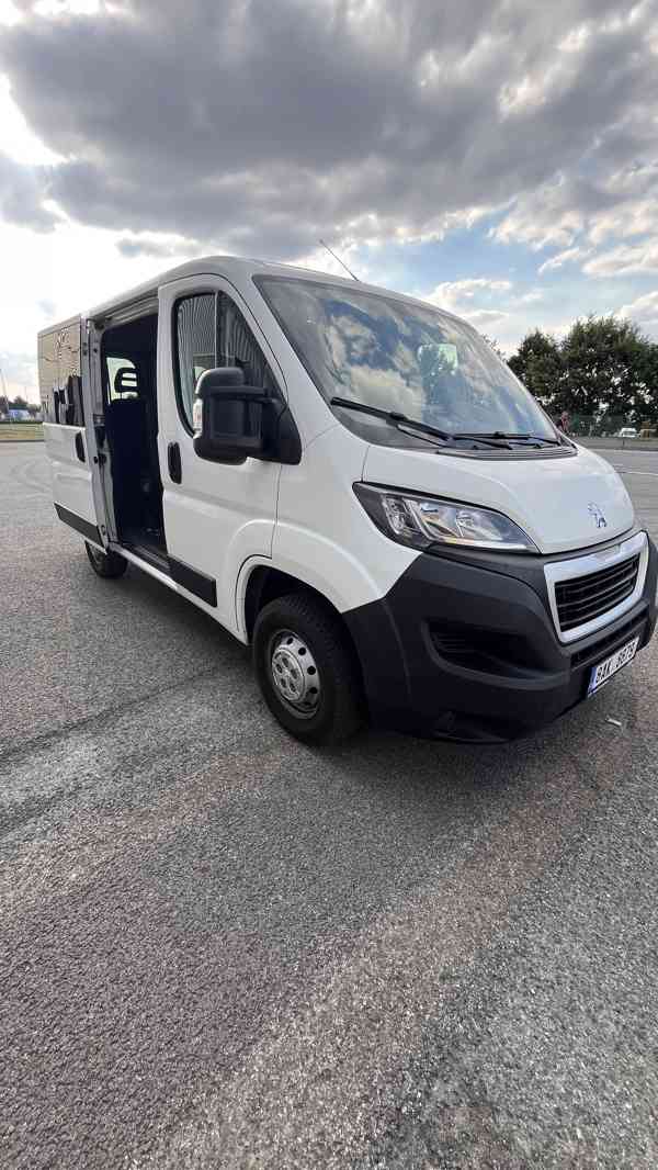 Pronájem Mikrobusu 8+1 Peugeot Boxer s neomezenými km - foto 2