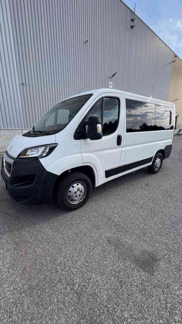 Pronájem Mikrobusu 8+1 Peugeot Boxer s neomezenými km - foto 1