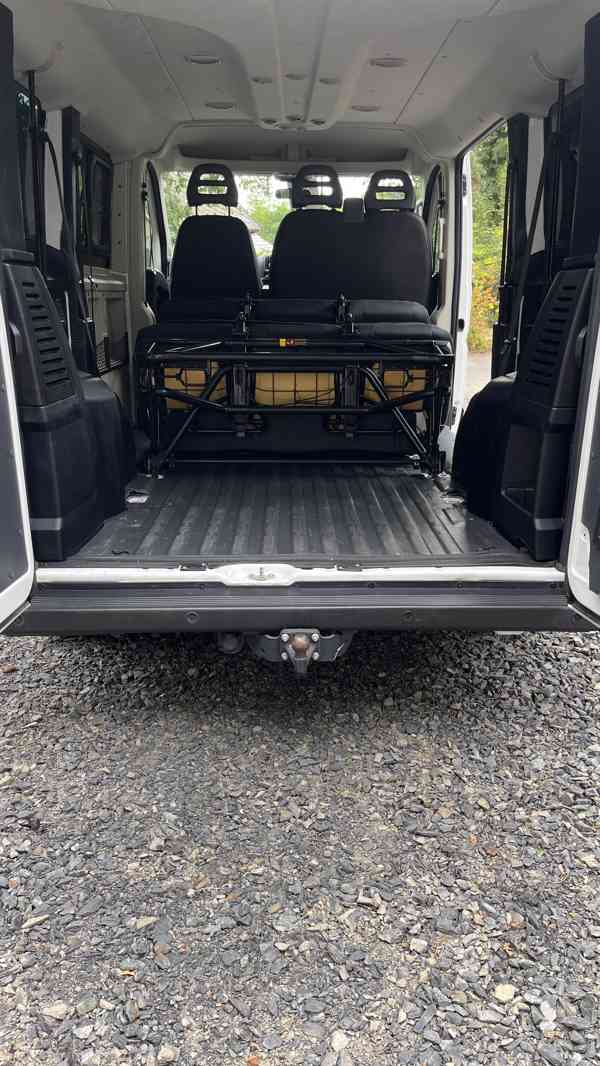 Pronájem Mikrobusu 8+1 Peugeot Boxer s neomezenými km - foto 6