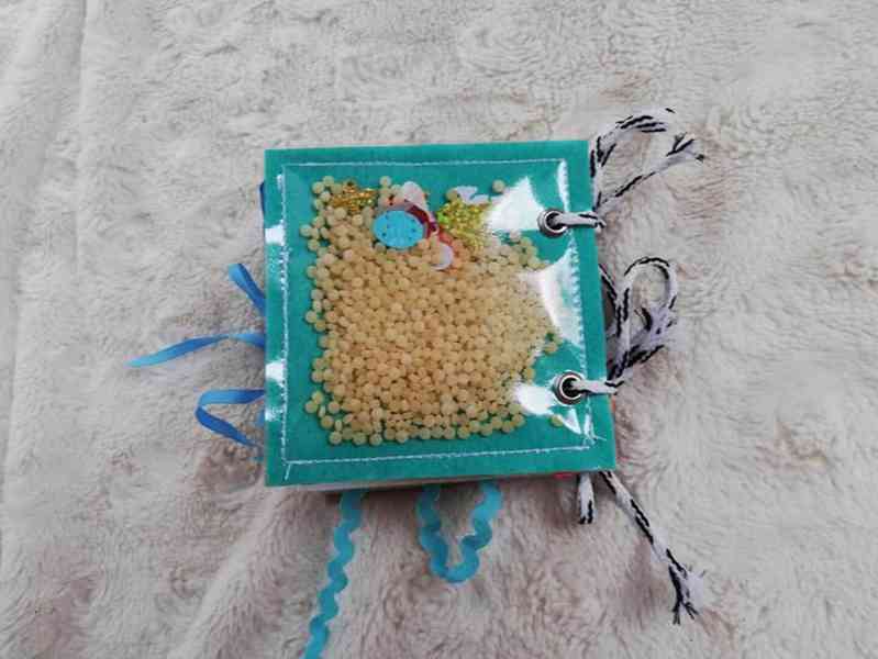 mini quiet book - foto 2