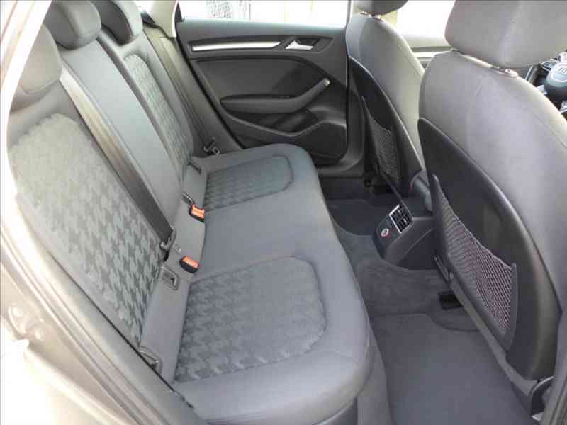 Audi A3 1,4 TFSI NAVI, VÝHŘEV, 1.MAJ - foto 9