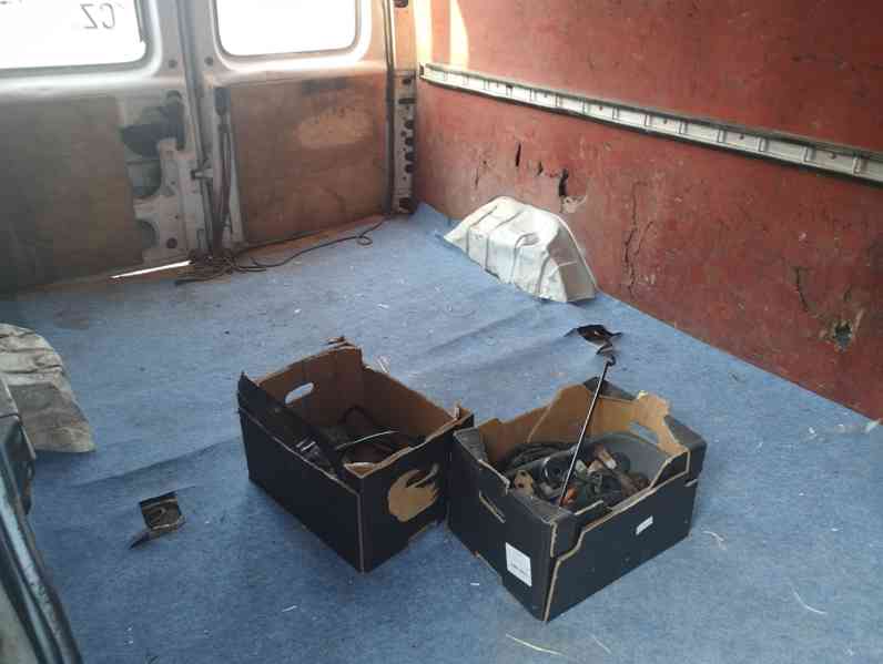 Ford Transit 2,5 Di  - foto 8