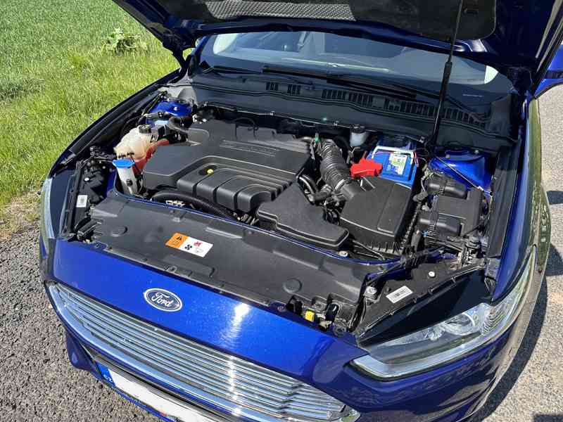 Ford Mondeo V. 2,0 TDCi 110KW Navigace, parkov. as. - foto 9