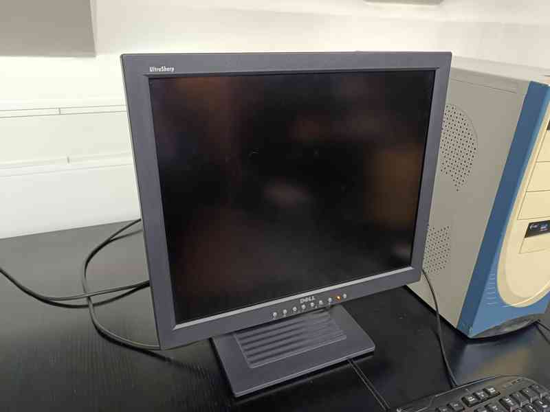 PC + ZDARMA monitor, myš a klávesnice  - foto 5