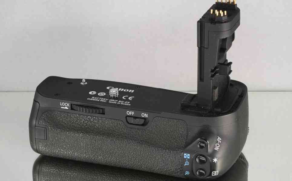 Canon BG-E9 **Originální battery grip pro Canon EOS 60D - foto 4