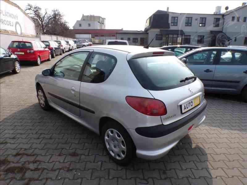 Peugeot 206 1,4 i 1.MAJITEL - foto 3