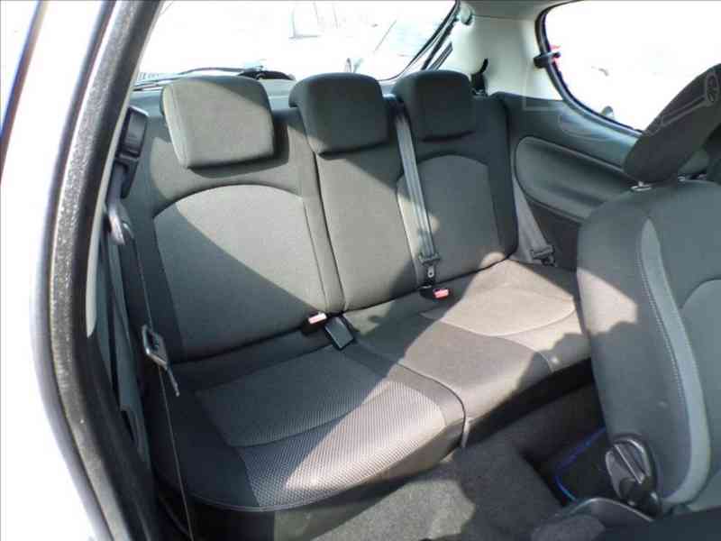 Peugeot 206 1,4 i 1.MAJITEL - foto 9