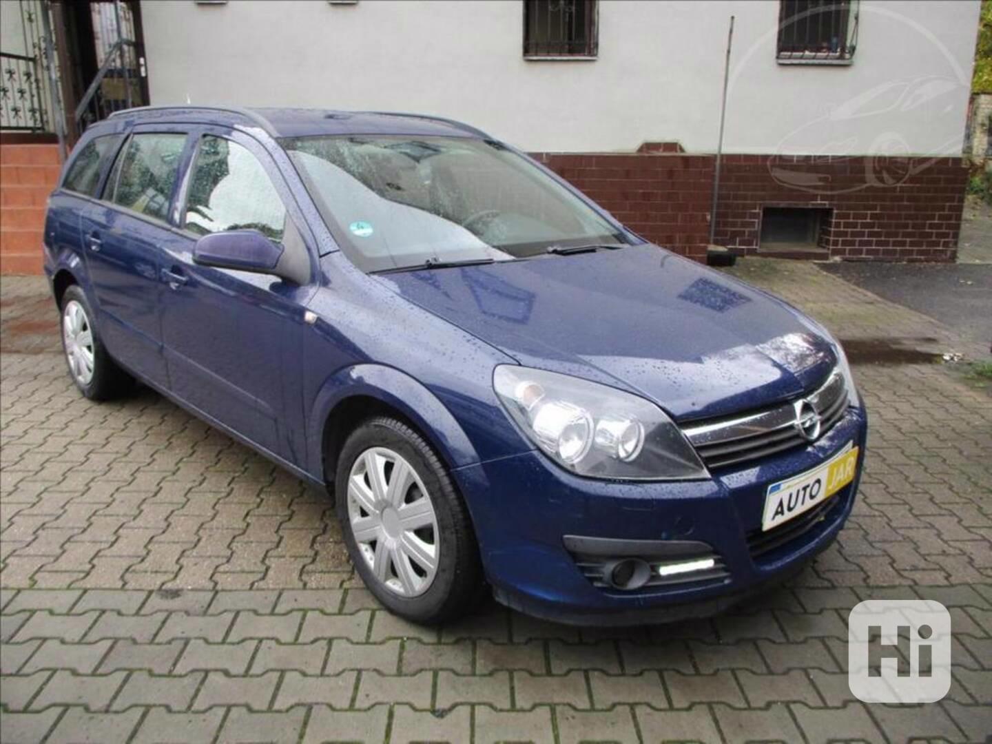 Opel Astra 1,9 CDTI TAŽNÉ ZAŘÍZENÍ - foto 1