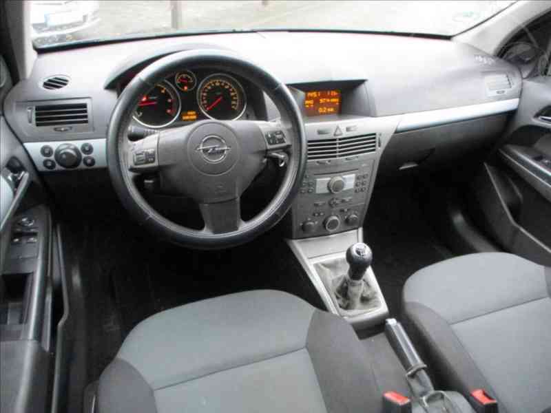 Opel Astra 1,9 CDTI TAŽNÉ ZAŘÍZENÍ - foto 5