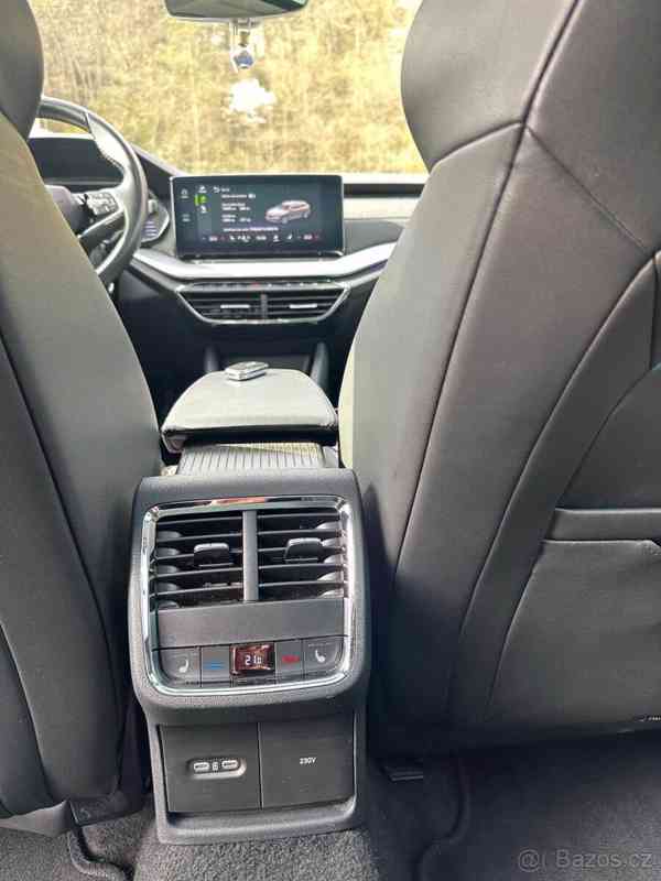 Škoda Octavia 2,0 2 TDI 110 KW DSG/PANO/TAŽNÉ - foto 8