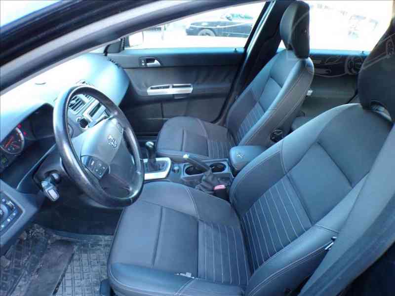 Volvo V50 2,4 i - foto 7