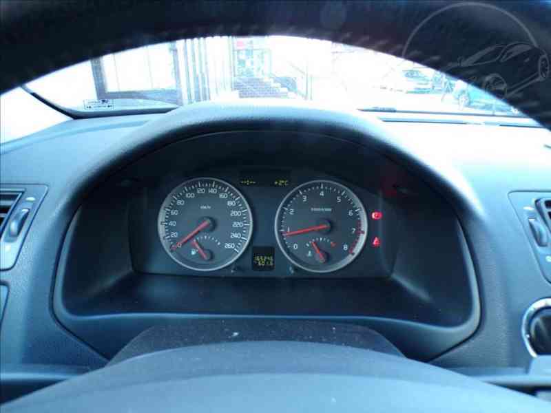 Volvo V50 2,4 i - foto 6