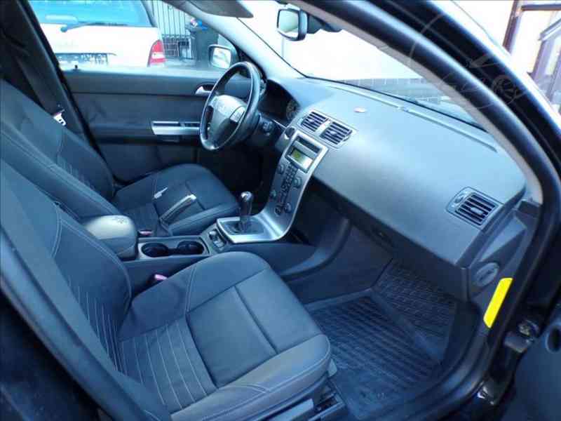 Volvo V50 2,4 i - foto 11