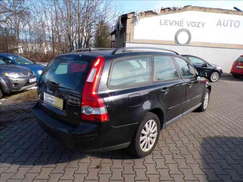 Volvo V50 2,4 i - foto 4
