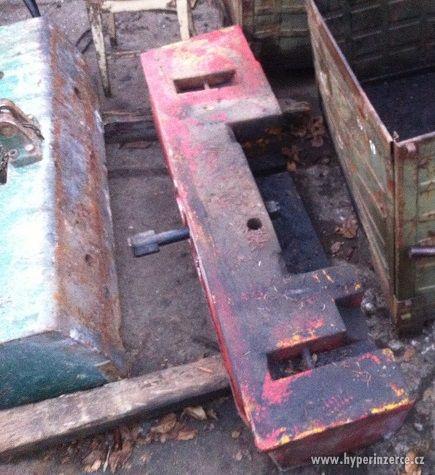 Ocelové závaží 1120Kg. závaží vhodné na traktor  - foto 2
