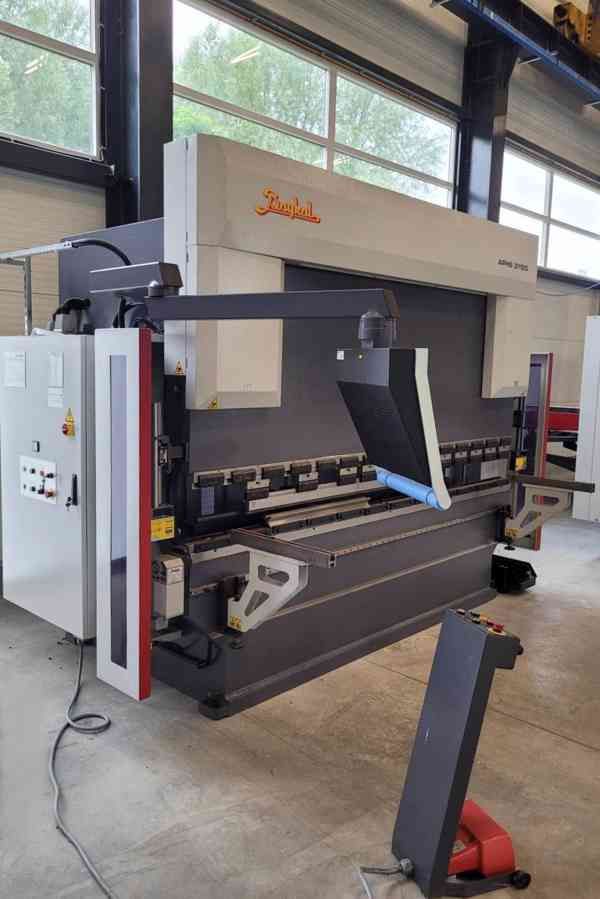 CNC hydraulický ohraňovací lis BAYKAL APHS 31120 - foto 3