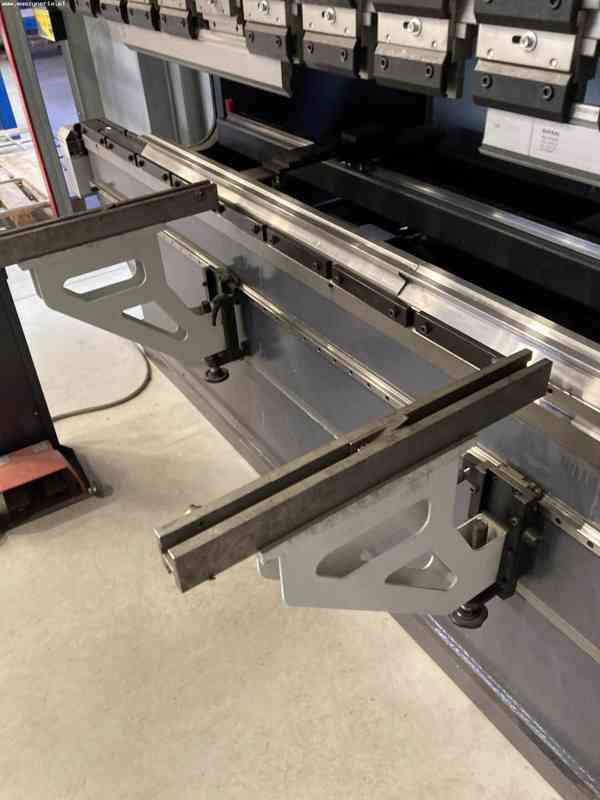 CNC hydraulický ohraňovací lis BAYKAL APHS 31120 - foto 6