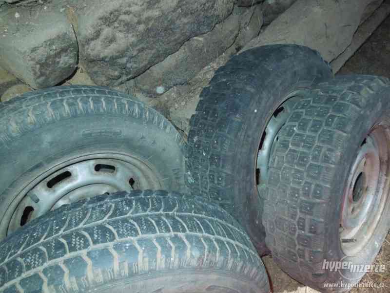 Plechové disky s pneu - škoda 100,120 - 4ks - foto 3