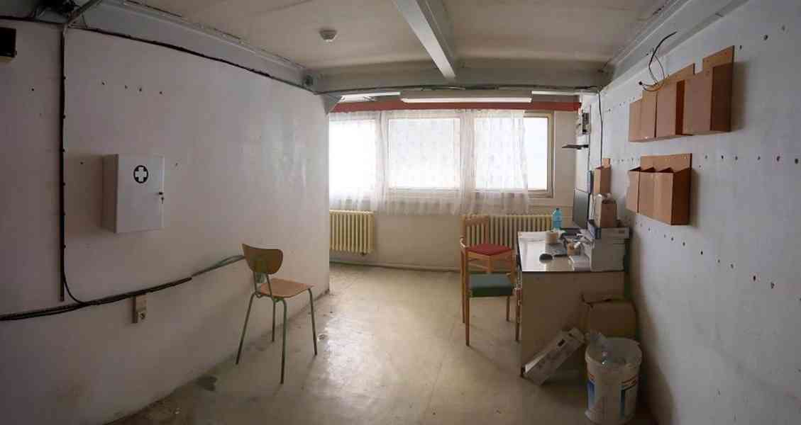 Nájem skladu 960 m2, přízemí, HOŘOVICE (Exit D5 Žebrák) - foto 11