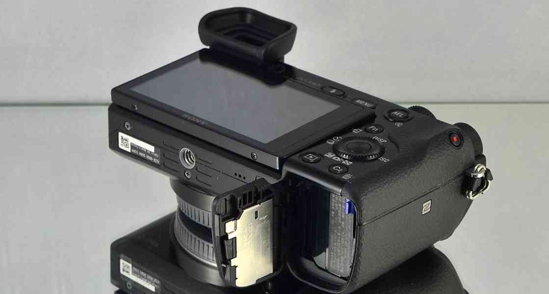 Sony A6000 **24 Mpx Full HDV*Wi-Fi a NFC*4900 Exp. - foto 7