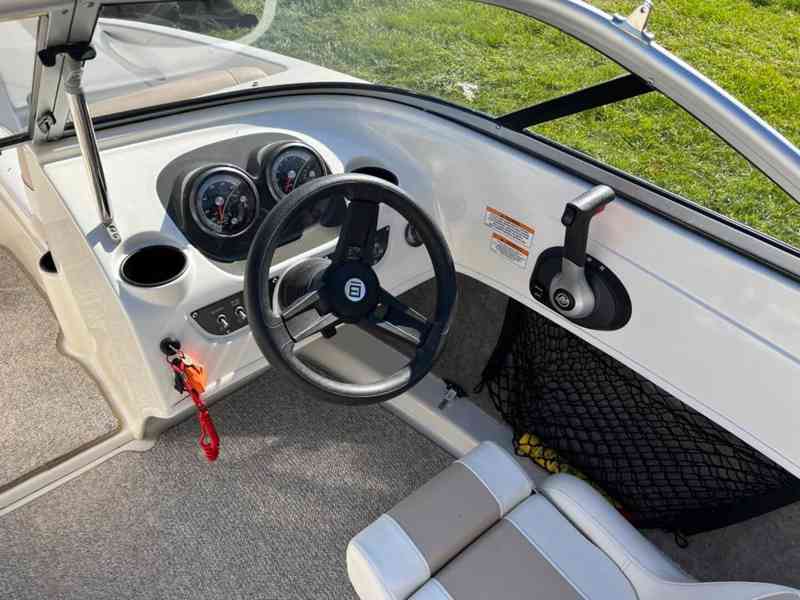 BAYLINER 175 GT + MERCRUISER 3.0l TKS 135ps ALPHA VAN + vlek - foto 5