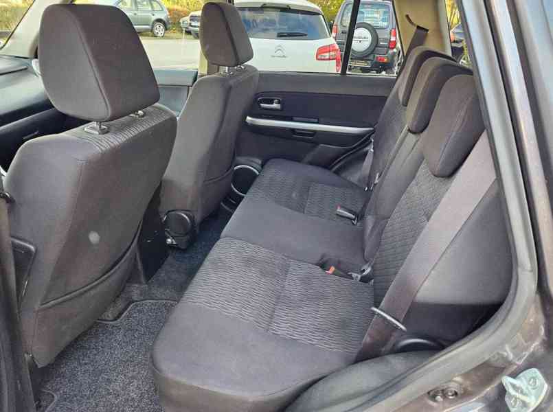 Suzuki Grand Vitara 2.4i Comfort benzín 124kw - foto 12