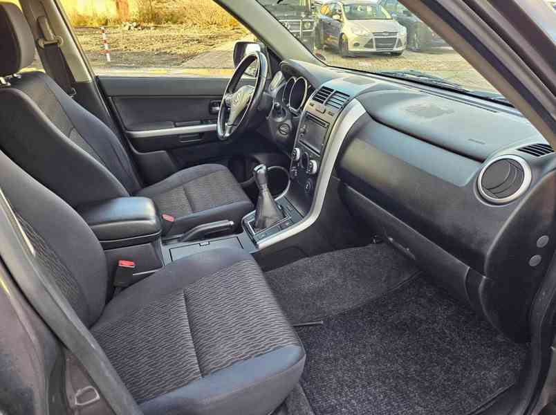 Suzuki Grand Vitara 2.4i Comfort benzín 124kw - foto 16