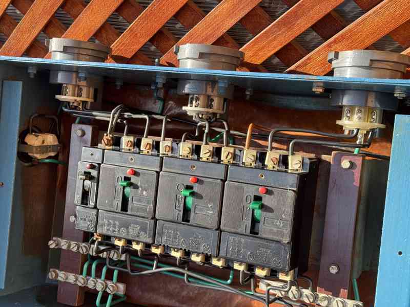 Stavební rozváděč 400 V, 63 A – max. 43,7 kW - foto 5