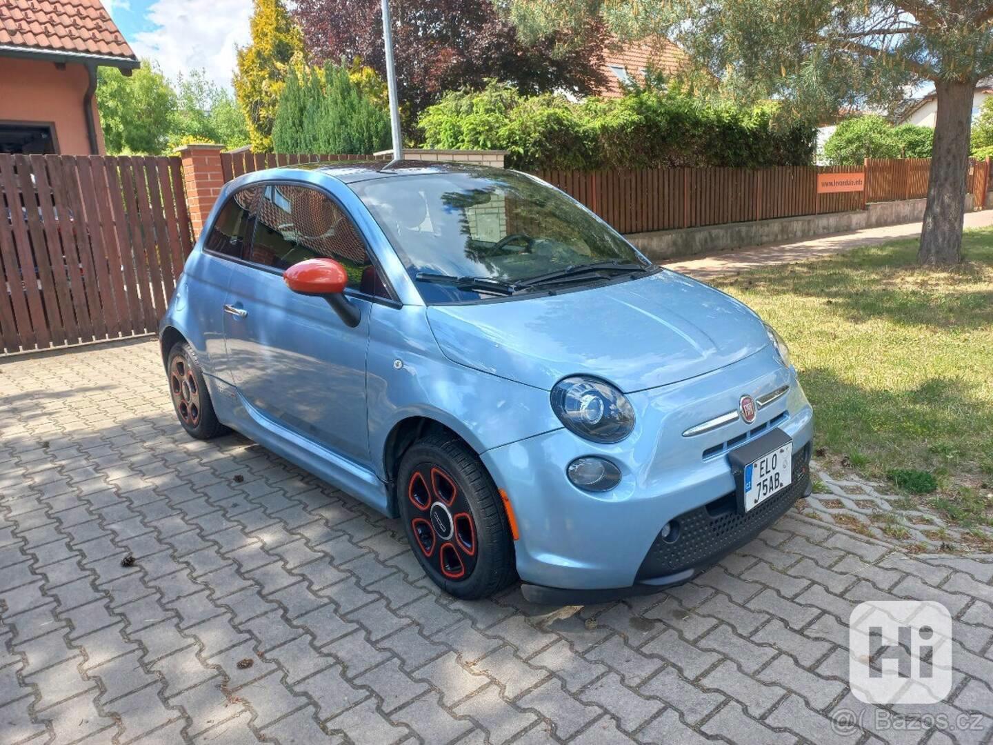 Fiat 500e 83 kw r.v. 2014, modrá metalíz - foto 1