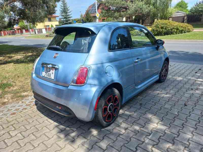 Fiat 500e 83 kw r.v. 2014, modrá metalíz - foto 8