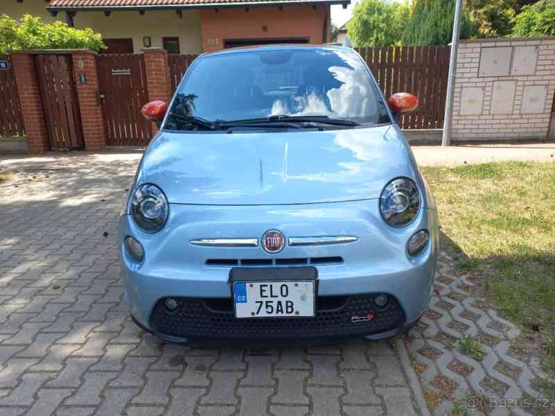 Fiat 500e 83 kw r.v. 2014, modrá metalíz - foto 2
